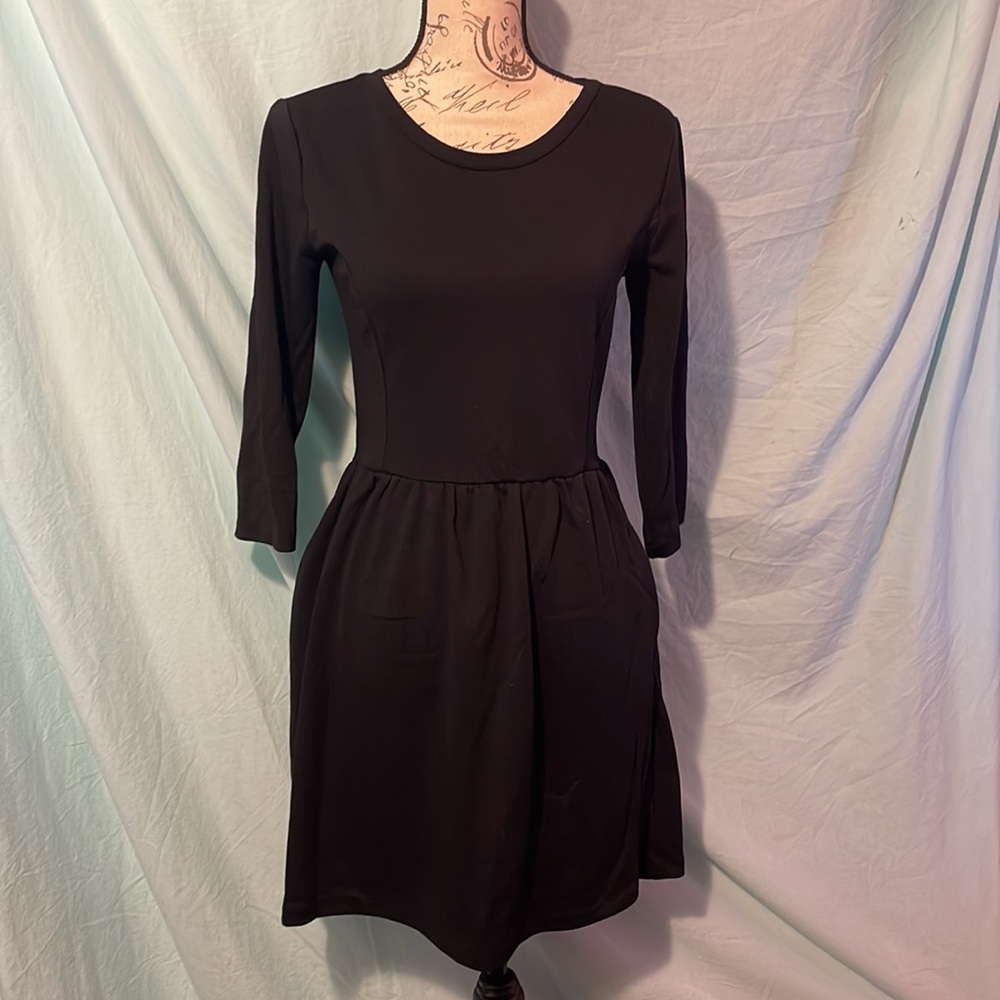 The GAP long sleeve LBD Sz S POCKETS!!